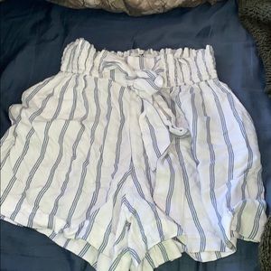 XA Hollister flowy shorts